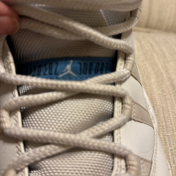 Nike Air Jordan Retro 11 ‘Legend Blue’ - Picture 4 of 9